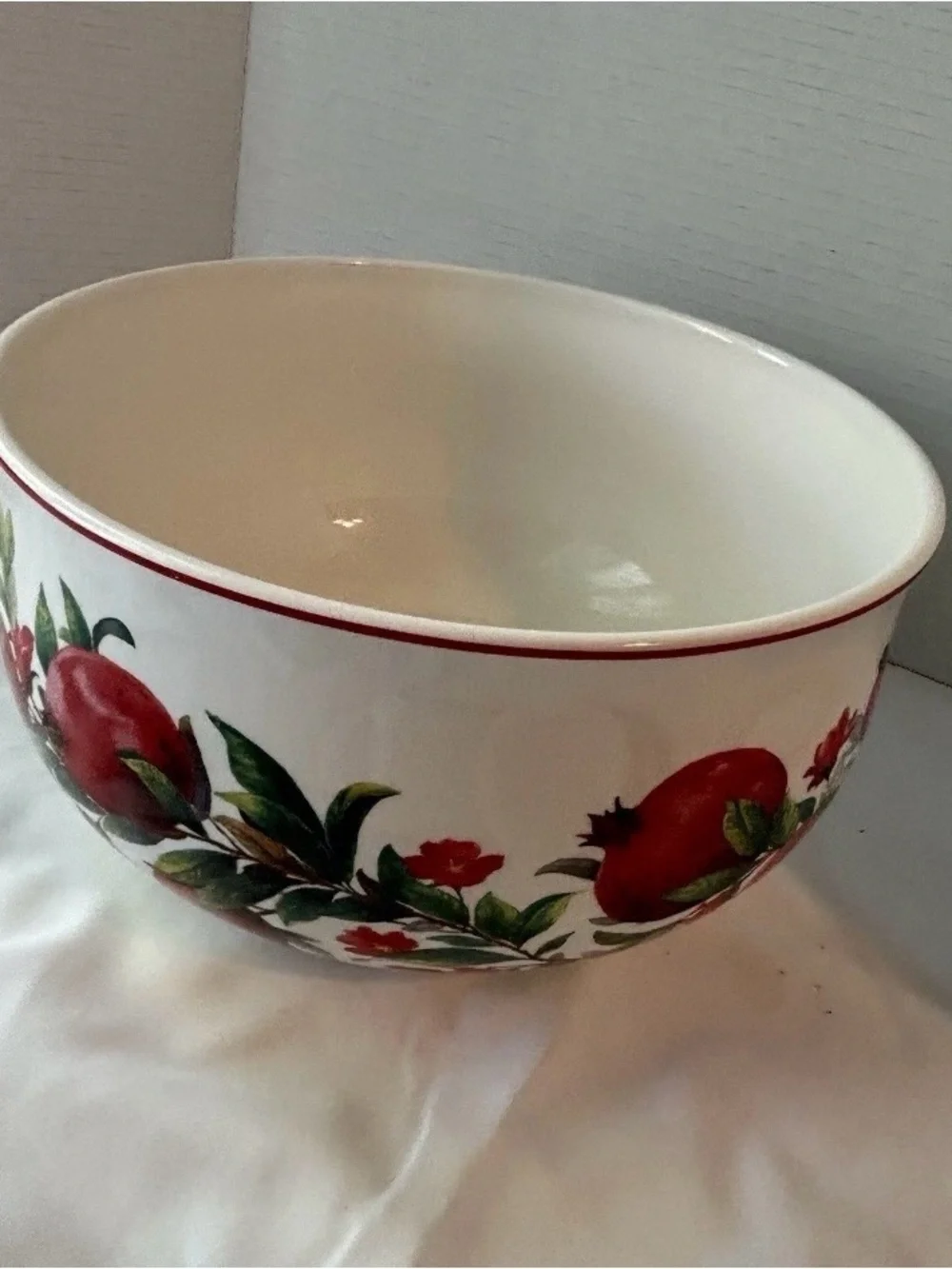 Rare POM Wonderful Exclusively Designed Limited Edition 10” Ceramic Bowl